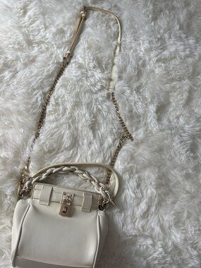 Madden NYC Cream Chain-Handle Crossbody Bag